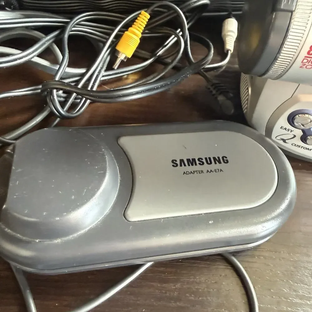 Samsung SCL906 Hi8 8mm Camcorder Video Transfer Tested Battery & Tape BUNDLED
